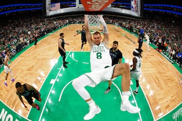 Boston Celtics center Kristaps Porzingis (8) 